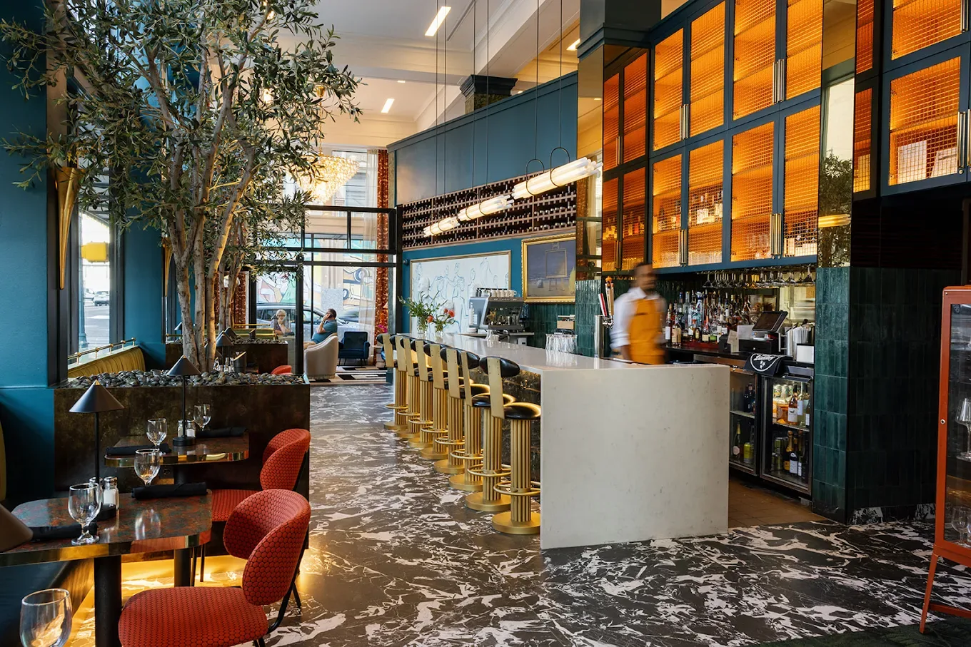 Restaurant and bar at The Drayton Hotel